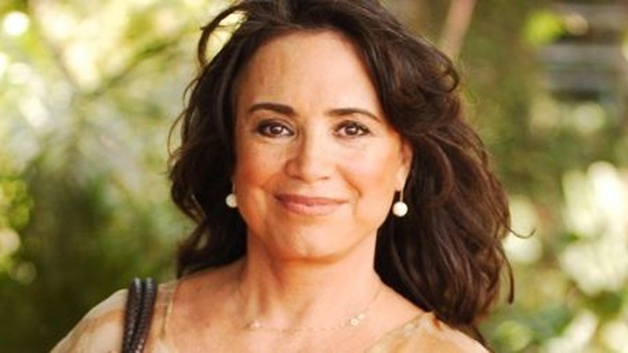 Regina Duarte diz que teve medo de ser aposentada