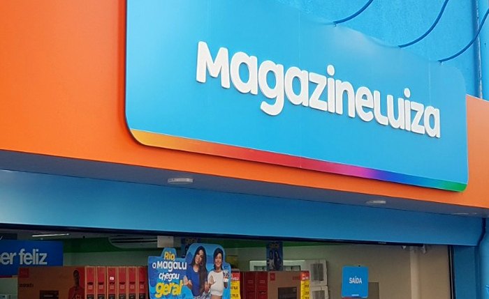 Magazine Luiza e empresa de eletrodomésticos devem indenizar cliente que recebeu máquina de lavar com defeito