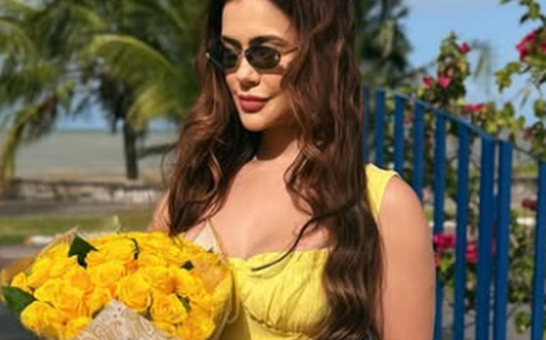 Influenciadora Mirela Janis chora ao relatar assalto à mão armada em SP