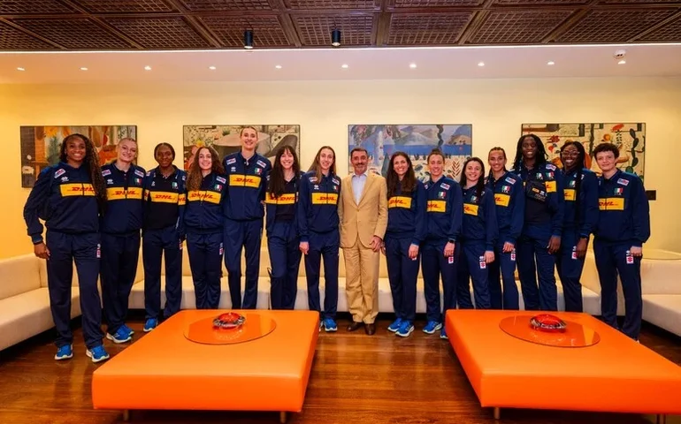 Seleção Italiana Feminina de Vôlei visita Embaixada da Itália em Brasília
