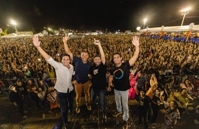 Prefeito JHC entrega Rota do Mar em festa com mais de 70 mil pessoas 