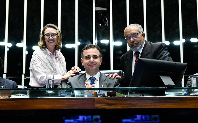 Pacheco inicia ordem do dia no Senado e põe reforma tributária em pauta no plenário