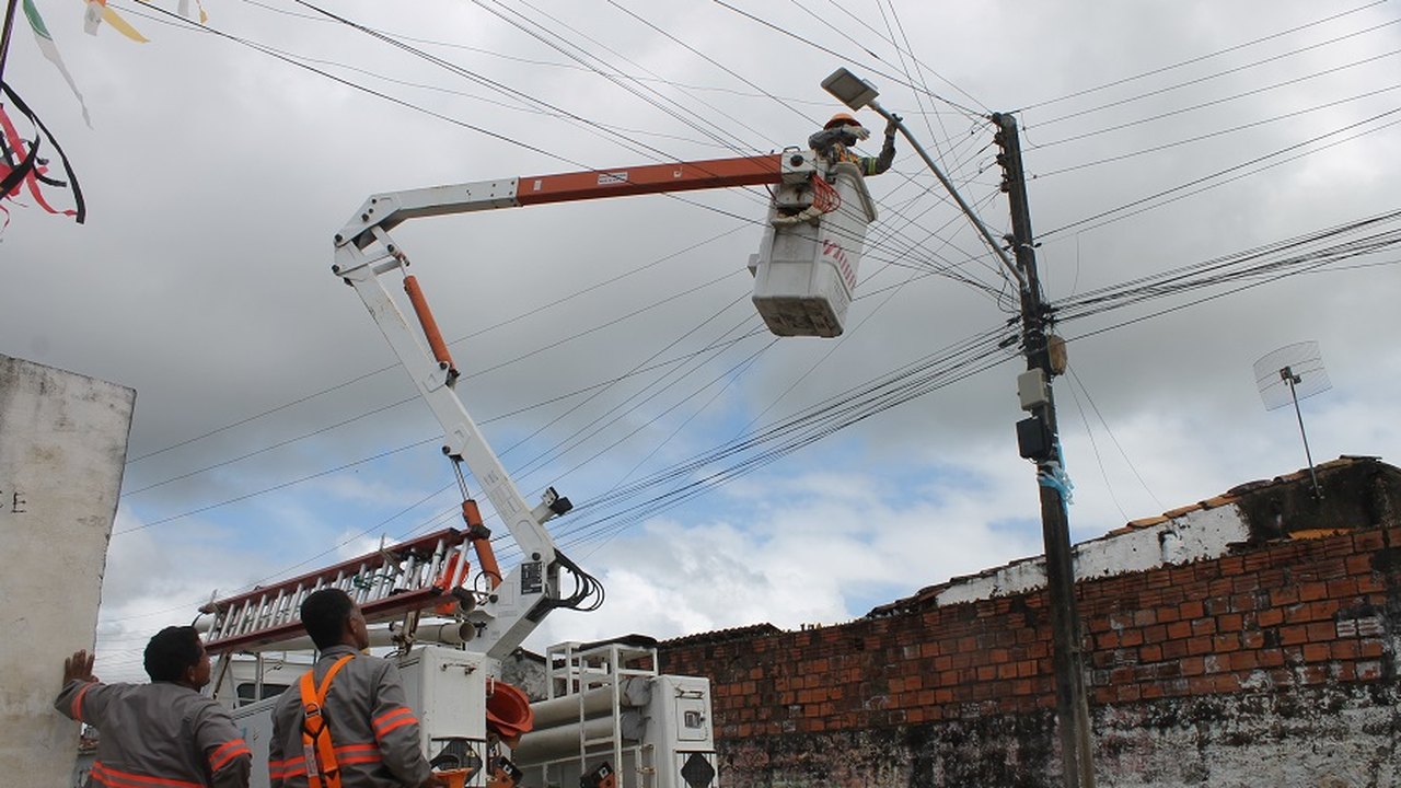 Com recursos da tarifa de energia, Programa Penedo Mais Iluminada amplia iluminação com LED na cidade e na zona rural