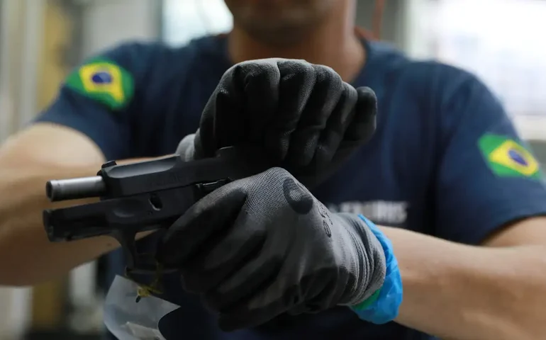 Ataque a tiros deixa ao menos quatro jovens mortos em Vila Isabel, no Rio