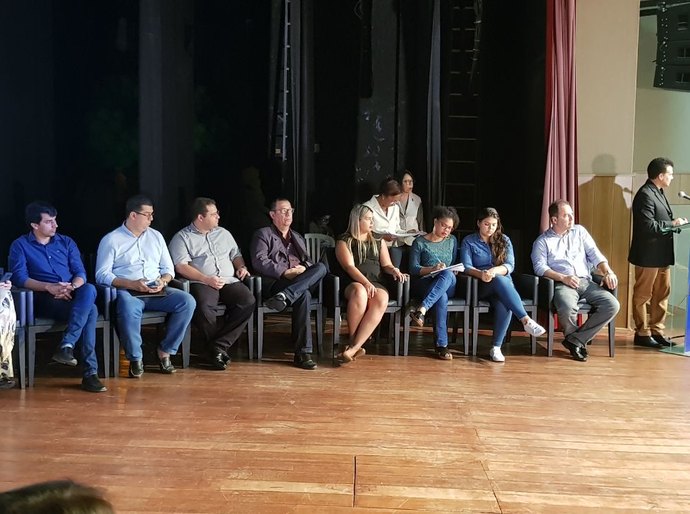 Prefeito de Igaci representa AMA em audiência sobre transporte universitário