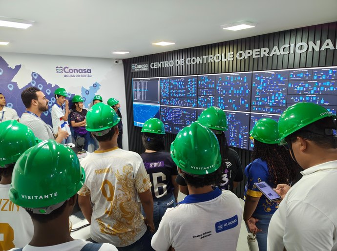 Conasa Águas do Sertão leva ações socioambientais a 400 pessoas em cinco municípios alagoanos