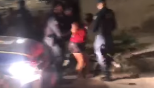 Abordagem termina com mulher presa