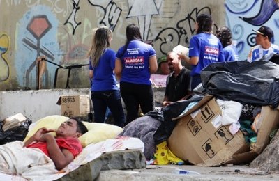 Anjos da Paz acolhem dependentes químicos no Centro de Maceió