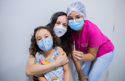 Prefeitura de Arapiraca realiza mutirão de vacinação pediátrica contra a Covid-19 neste sábado