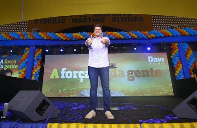 No Benedito Bentes convenção lança Davi Filho, que destaca união de forças