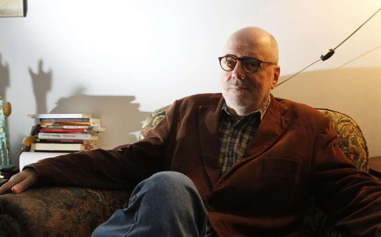 &#8216;João aos Pedaços&#8217; retrata a complexa trajetória do escritor João Gilberto Noll