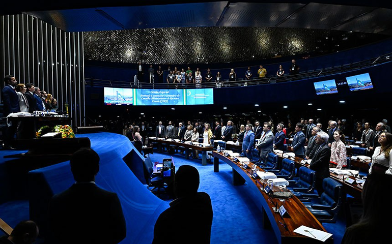 Carf completa 100 anos e é homenageado em sessão especial do Senado