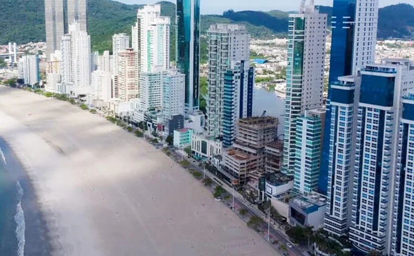 Pai e filho estrangeiros estão desaparecidos em Balneário Camboriú