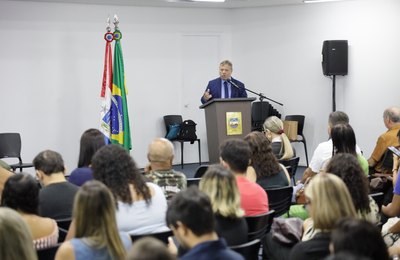 Subprocurador-geral do MPAL, Walber Valente, representa instituição no Prêmio Afrânio Menezes