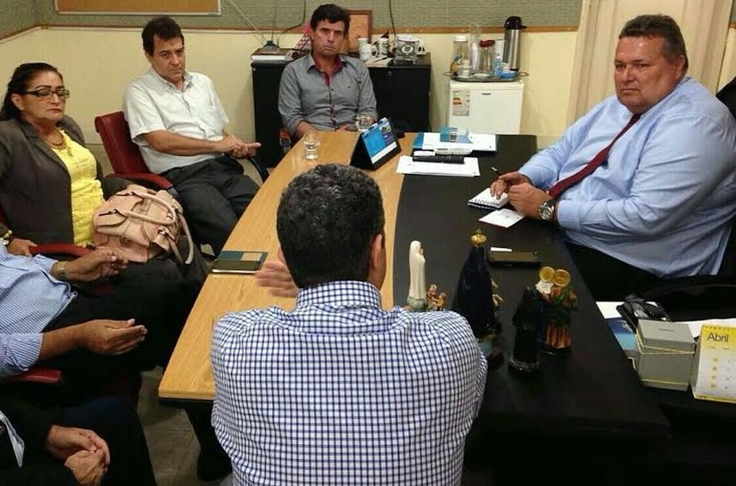Prefeito e vereadores de Penedo se reúnem com o secretário de Segurança Pública
