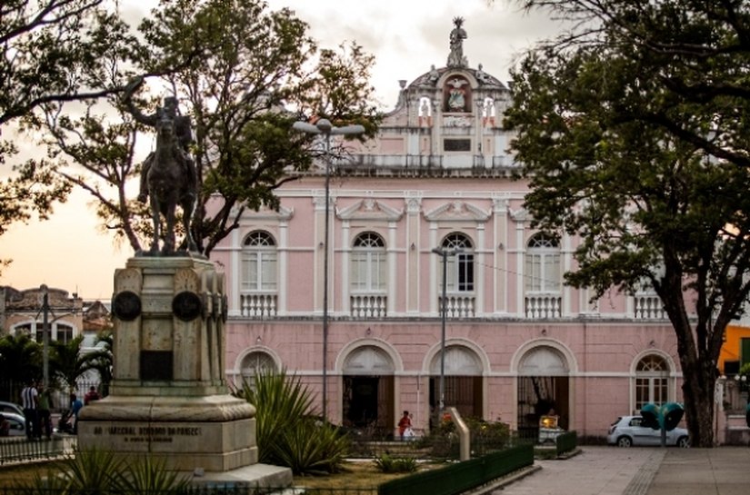 Teatro Deodoro faz 106 anos de fundação com programação gratuita