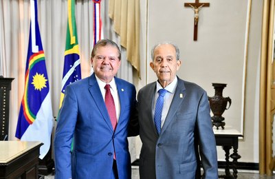 Celyrio Adamastor visita presidente do TJPE, em despedida da gestão
