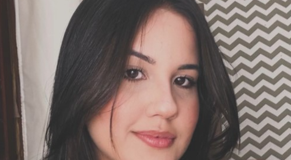 Clara Thaís Silva Maia foi atacada pelo namorado. / Foto: Reprodução
