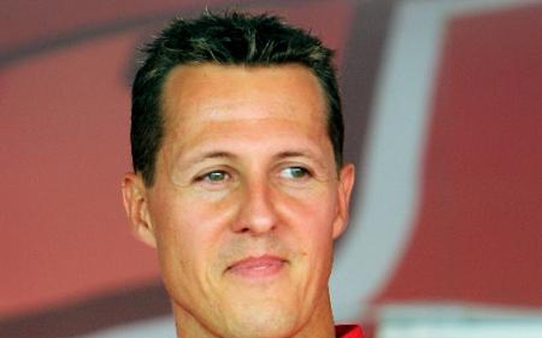 Pai e filho que chantagearam parentes de Schumacher com pedido milionário tiveram acesso a 'fotos privadas de família'