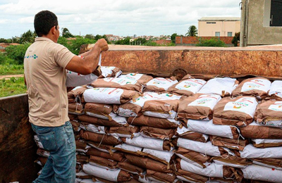 Planta Alagoas: Seagri distribui 24 toneladas de sementes em Piranhas
