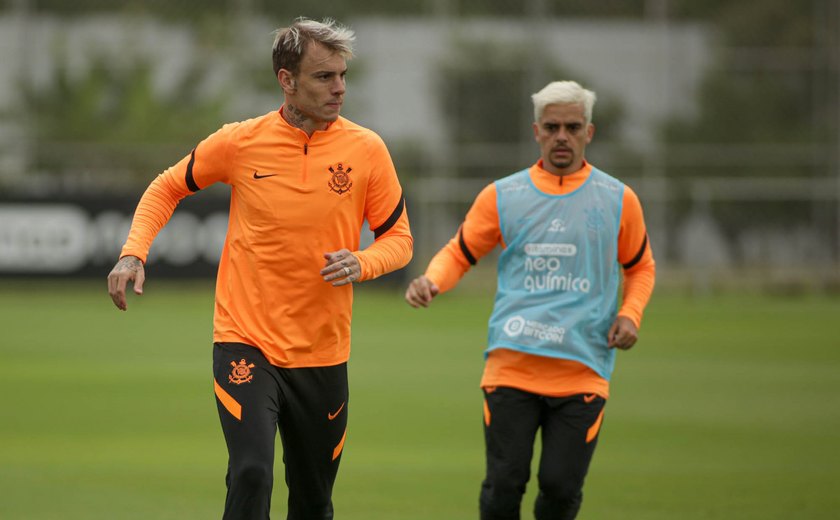 Corinthians aprimora bolas paradas e jogo-treino com sub-20 deve &#8216;revelar&#8217; time