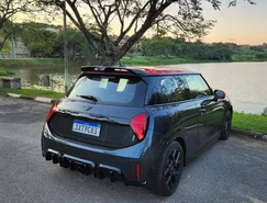 MINI John Cooper Works reforça posicionamento esportivo no Brasil - Sérgio Dias (17).jpeg 