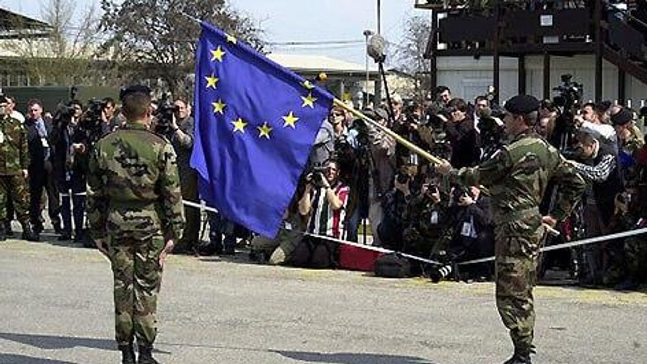 🪖 Ideia de Exército europeu é uma quimera, acha chanceler polonês