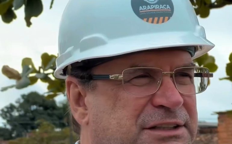 Prefeito Luciano inspeciona bairros de Arapiraca