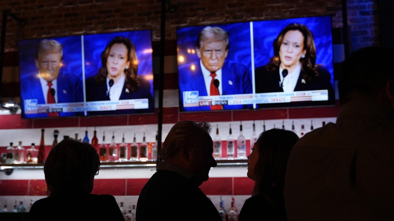Trump lidera em 4 estados indecisos, enquanto Harris está à frente em 2