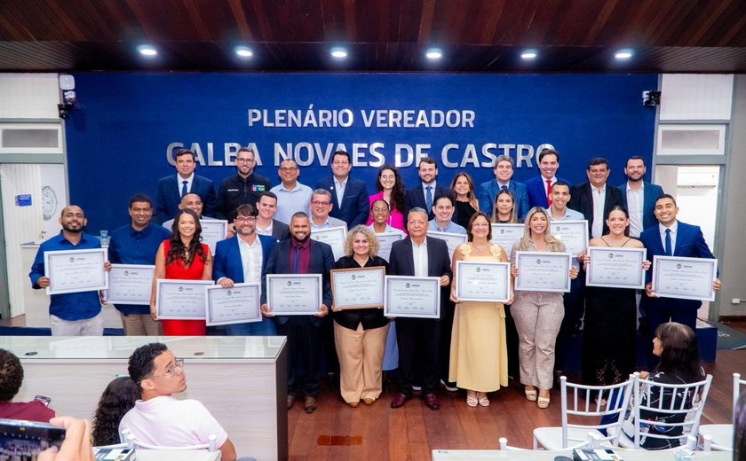 Câmara homenageia personalidades com atuação na proteção de crianças a adolescentes