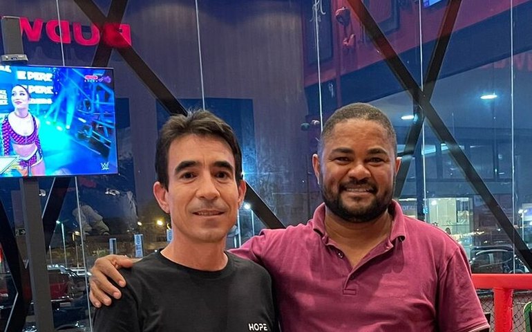 Presidente do Coruripe anuncia a contratação de Alysson Dantas como novo técnico do Hulk Praiano