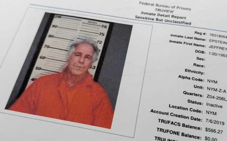 Departamento de Justiça diz que está revisando se algum registro relacionado a Epstein foi erroneamente retido