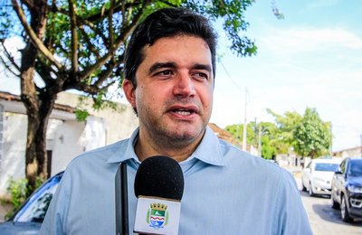 Rui entrega praça revitalizada em Ipioca nesta sexta 