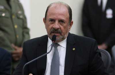 Antonio Albuquerque faz pronunciamento em defesa do prefeito de Pindoba