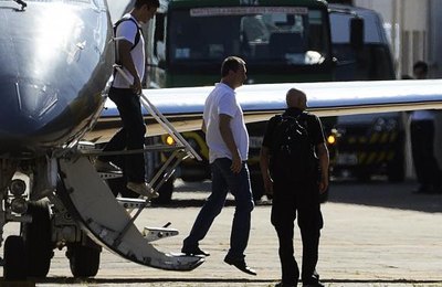 Joesley Batista e Ricardo Saud chegam a Brasília e vão ficar presos na PF