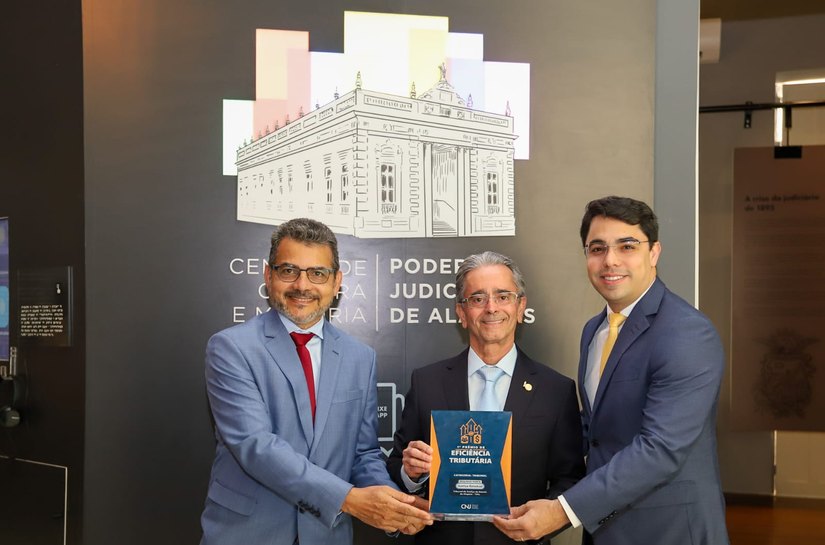 Prêmio Eficiência Tributária ficará exposto no Centro de Cultura e Memória do TJAL