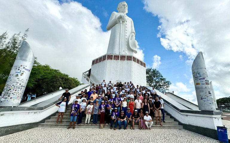 Prefeitura de Anadia realiza mais uma romaria para Juazeiro do Norte