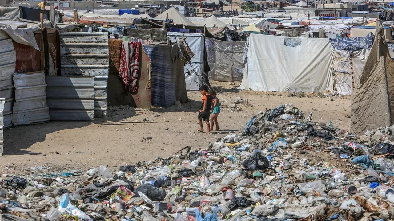 Sem cessar-fogo à vista, dinâmica da guerra em Gaza põe campanha de vacinação contra pólio em risco