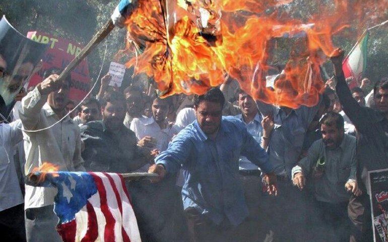 Autoridades iranianas convocam população às ruas para protestar contra EUA e Israel