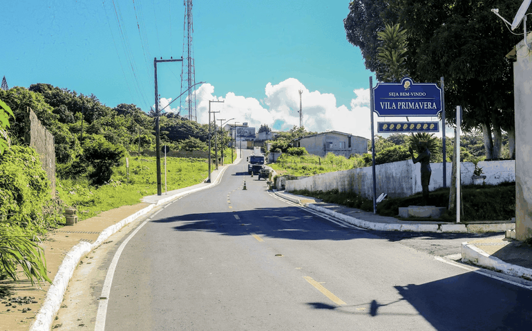 Prefeitura de Penedo e Governo de Alagoas inauguram 4 km de ruas pavimentadas e Centro de Hemodiálise