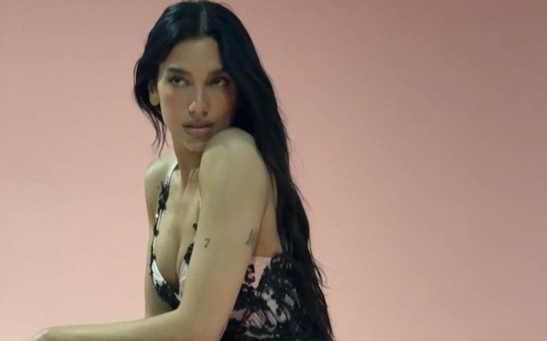 Dua Lipa anuncia shows no Brasil; veja locais, datas e valores