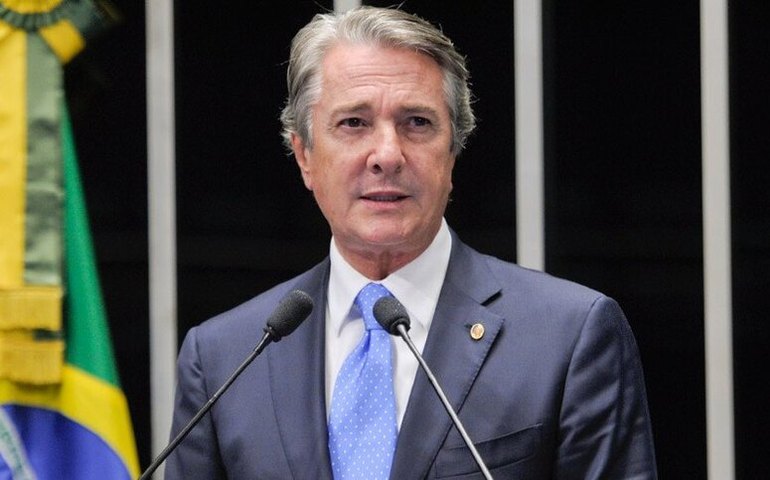 Grupo de Collor assume comando de dois partidos em Alagoas