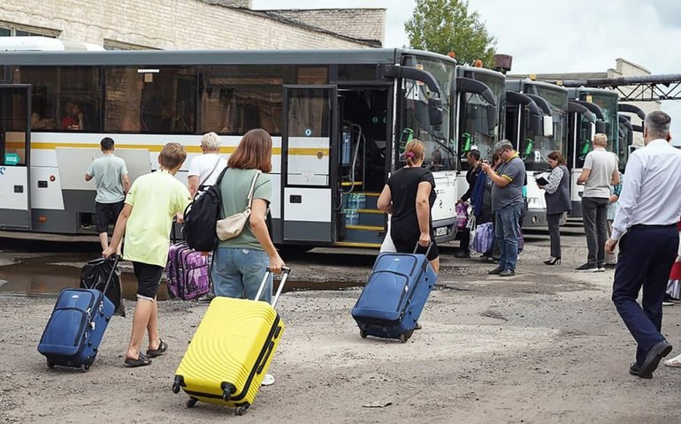 Em Moscou, voluntários russos organizam ajuda para milhares de deslocados por incursão ucraniana