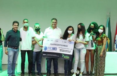 Programa de bolsas para alunos miguelenses é lançado