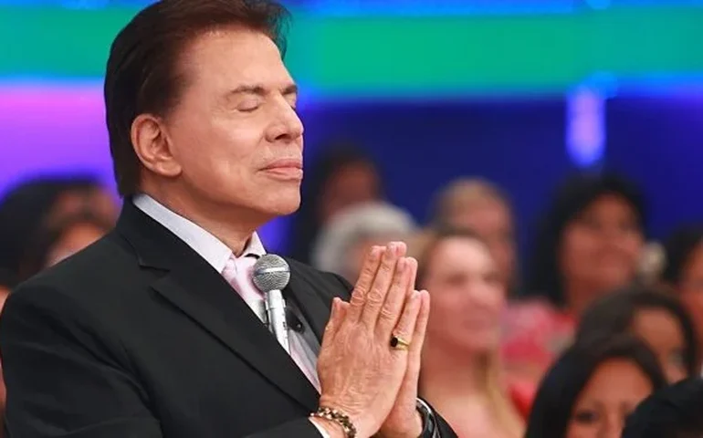'Jornal Nacional' encerra com música de Silvio Santos e momento de silêncio