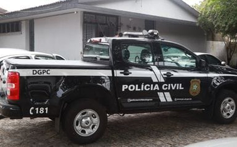 Homem vai prestar depoimento e acaba sendo preso por tentativa de homicídio