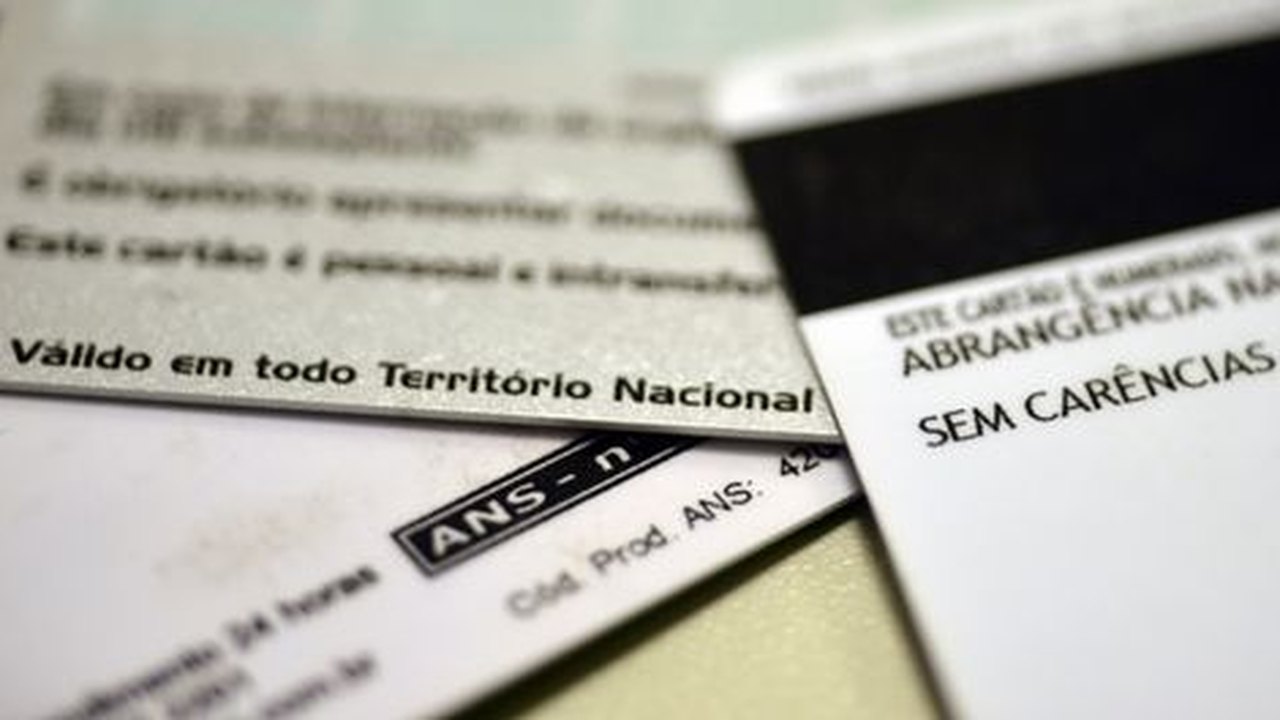 Suspensão de 70 planos de saúde de 11 operadoras passa a valer hoje