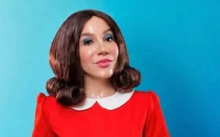 'Susi, o Musical' expõe disputa entre boneca brasileira e sua rival