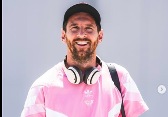 Messi reencontra PSG após passagem frustrante por equipe francesa ao lado de Neymar e Mbappé