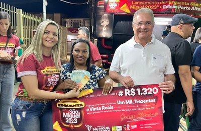 Prefeito George Clemente sorteia prêmios da campanha “Esquenta São Miguel - edição parte alta”